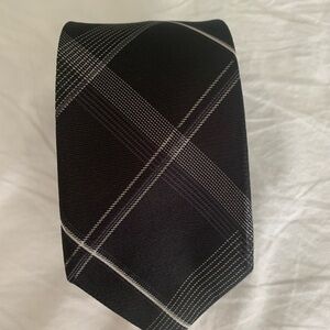 🎁Michael Kors Black and White Men’s Tie Accessory